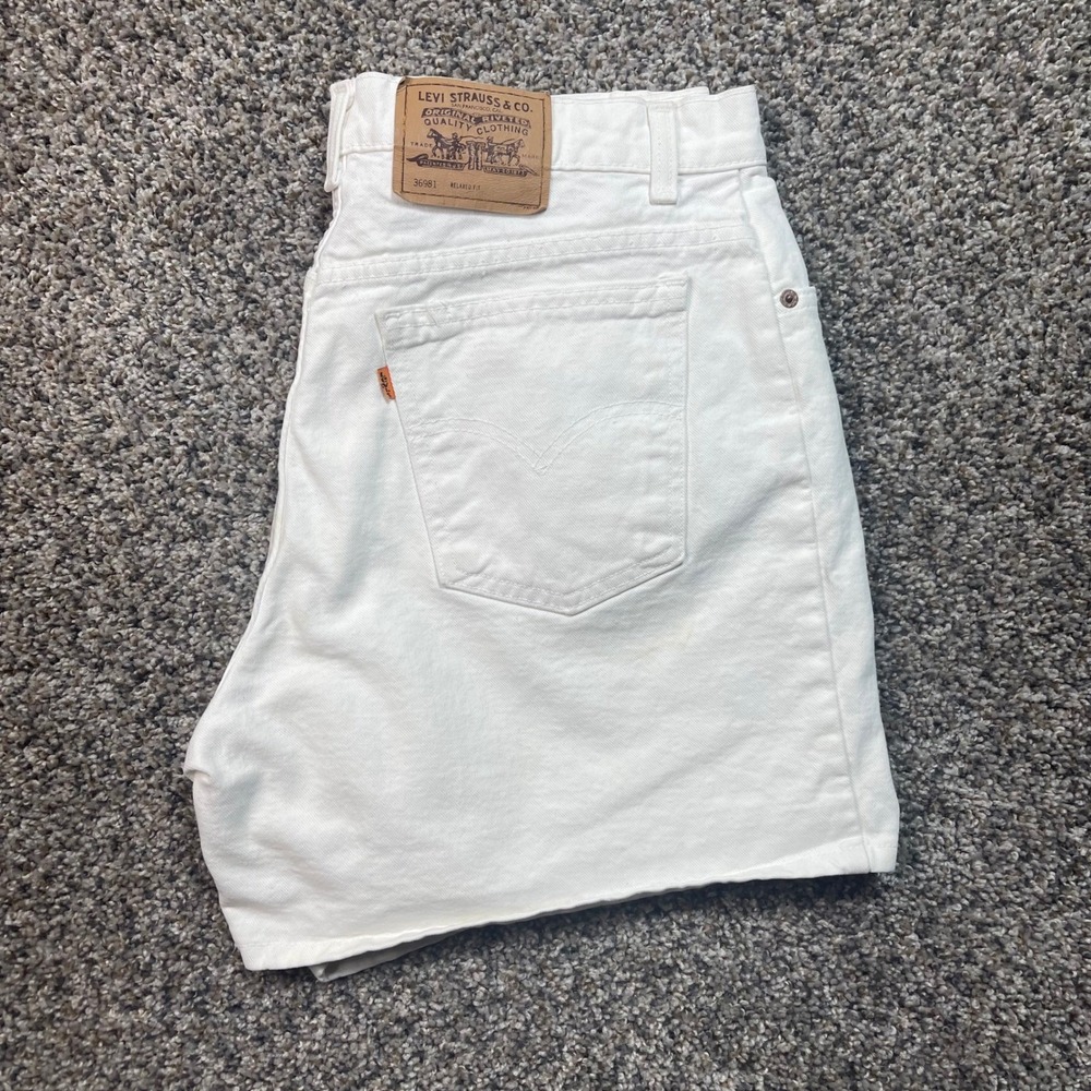 Vintage Levis 36981 Orange Tab Women's Size 16 Relaxed Fit Shorts White Denim